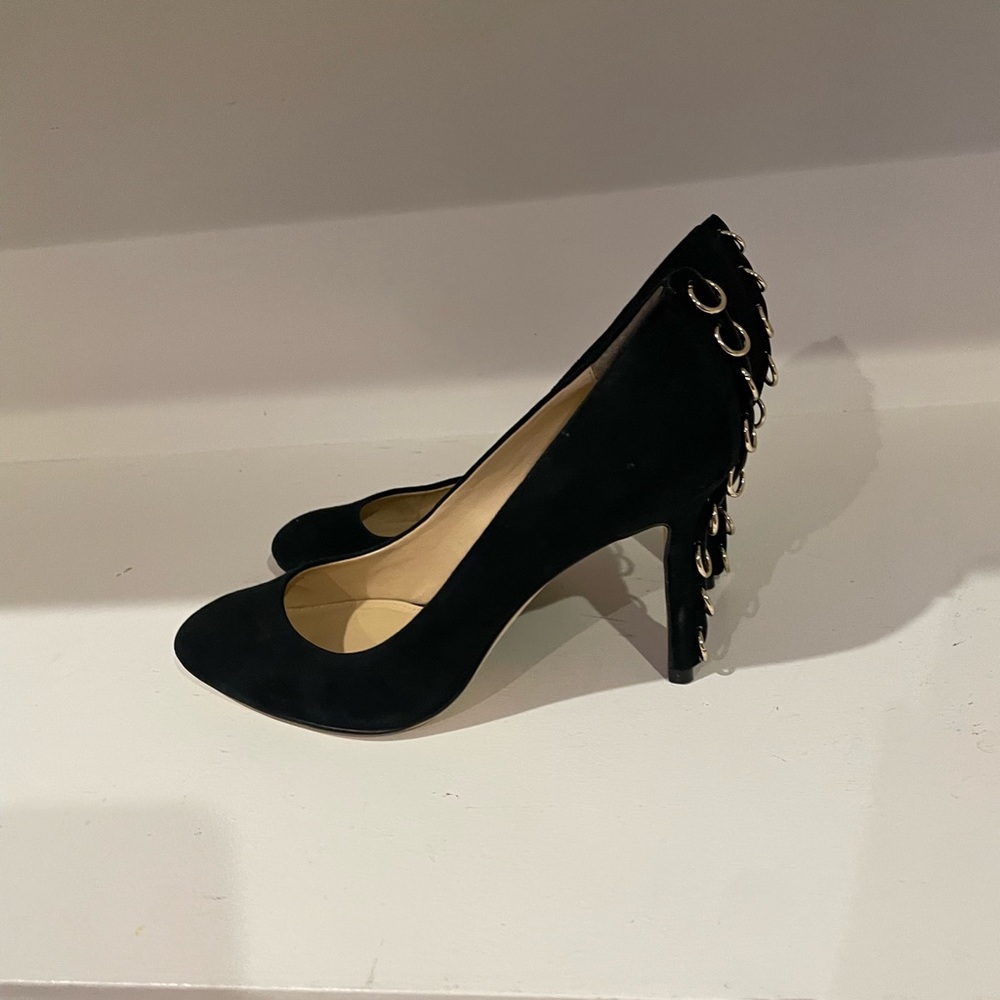 Katy Perry Black Suede Pump Size 7 - Picture 2 of 3